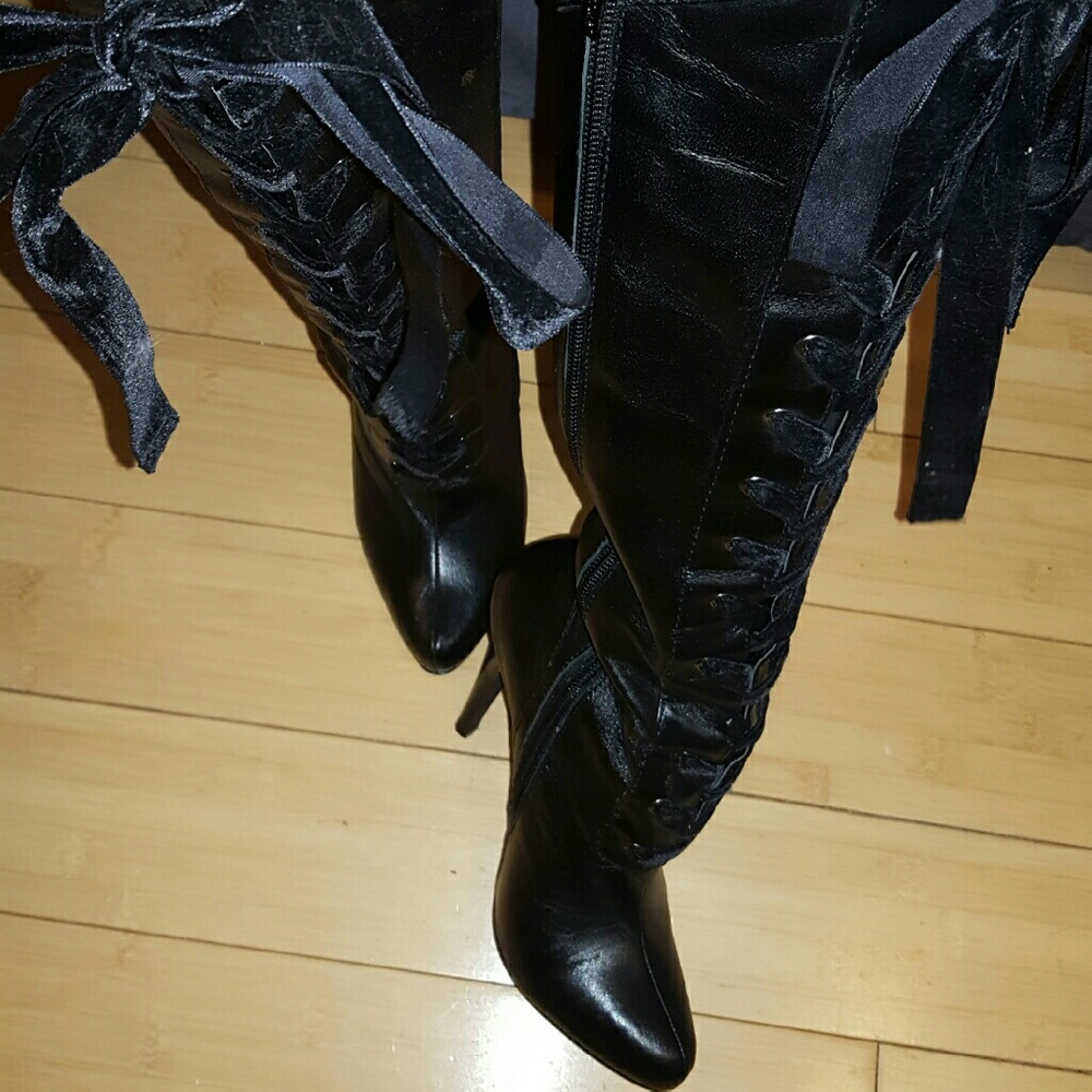 Victorian stlye Witch 🧙‍♀️ Costume heels size 6